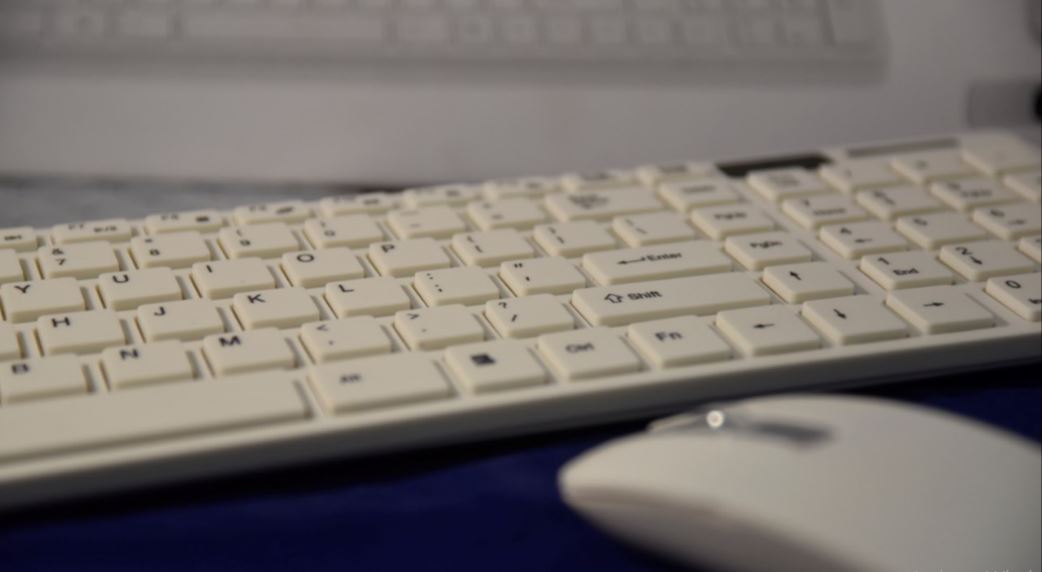WHITE MINI KEYBOARD